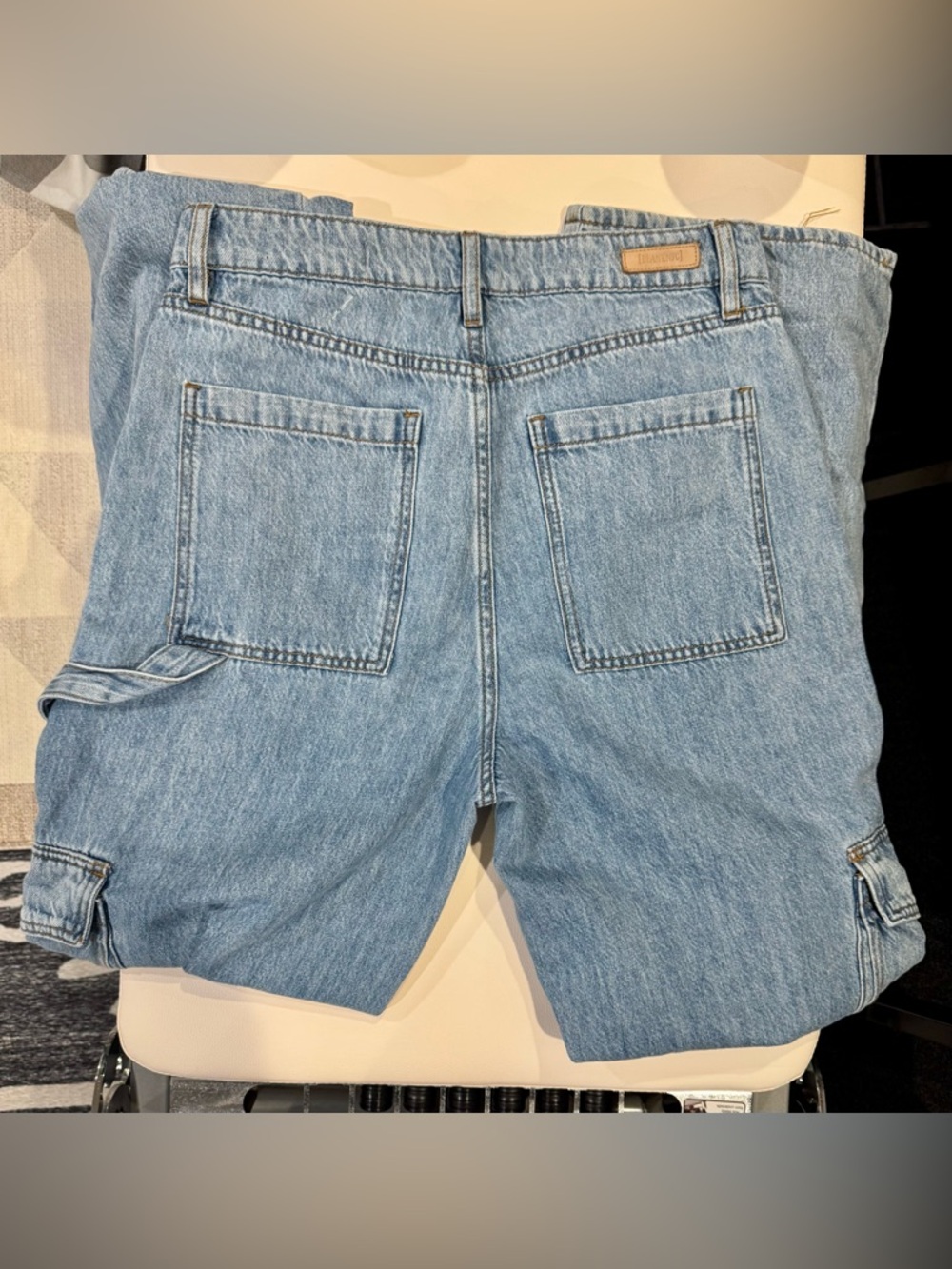 Blank NYC Franklin Light Blue Wide-Leg Cargo Jeans - Picture 6 of 11